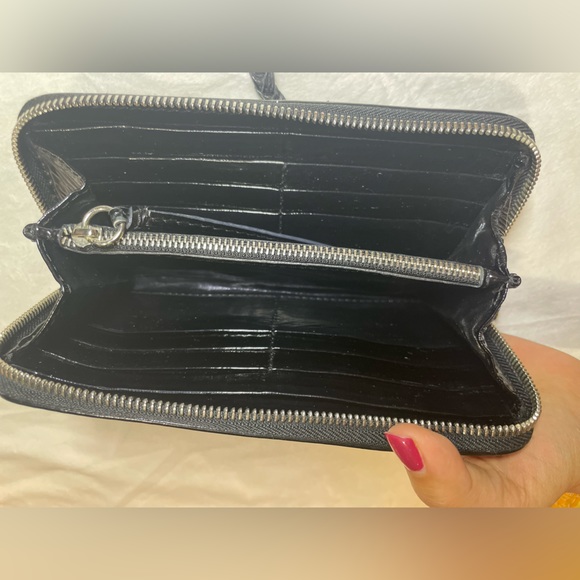 Chloe Heloise Black Patent Wallet 🖤 - Picture 8 of 16